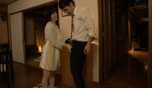 [EYAN-155] Giúp Đưa sếp về nhà xui thay bị vợ của sếp gạ đụ muốn liệt cu (Vietsub)