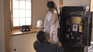 [MIAA-230] Mẹ chết sớm con gái riêng trở thành vợ thay thế cho bố dượng