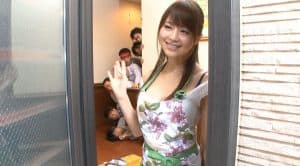[SSNI-020] Cô vợ dâm Akiho Yoshizawa và những đứa em chồng