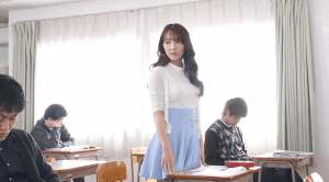 [SSNI-229] Cô sinh viên Yua Mikami bị hãm tập thể trên tàu điện