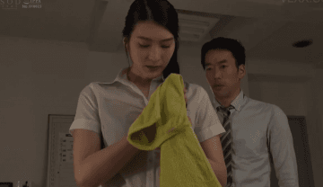 [STARS-242] Nhờ mưa ở lại công ty tôi được Sướng nguyên đêm cùng cô đồng nghiệp (Vietsub)