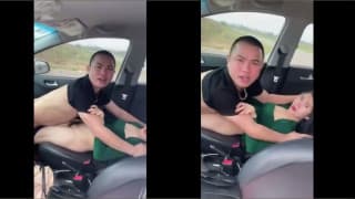 Đang chơi trong xe ô tô thì bị quay phim