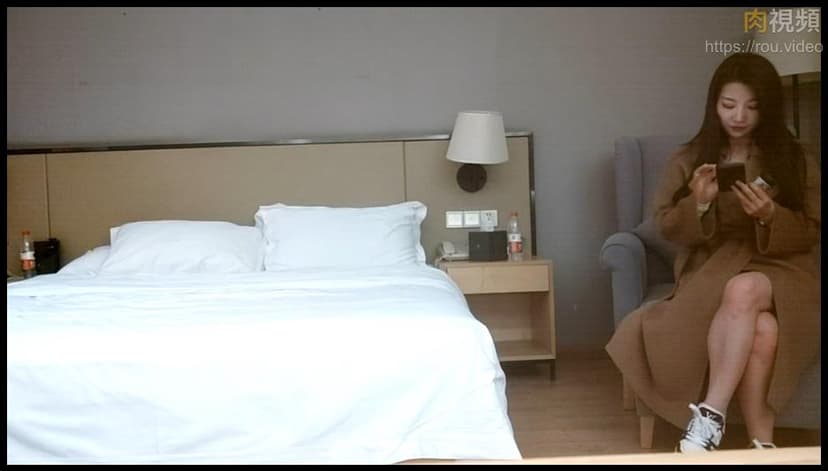 Hẹn gặp mỹ nữ ngực khủng eo thon giá cao, cưỡi em mông trắng xinh đẹp và đụ bạn ở nhiều tư thế khác nhau
