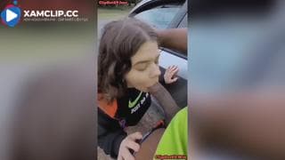 E teen bú mút con hàng bự ở đường