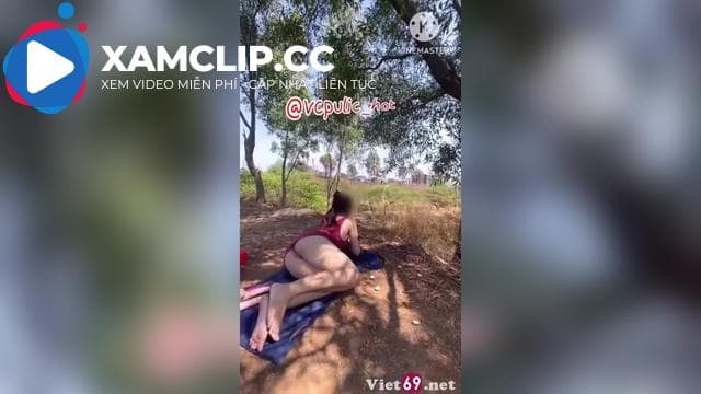 Em gái public nứng từ cánh đồng về phòng bắt anh thỏa mãn