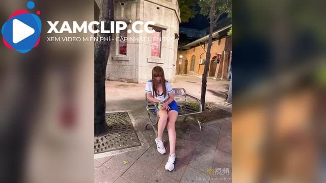 Người đẹp say rượu nhặt xác để huấn luyện sâu họng 3P Nữ hoàng Na