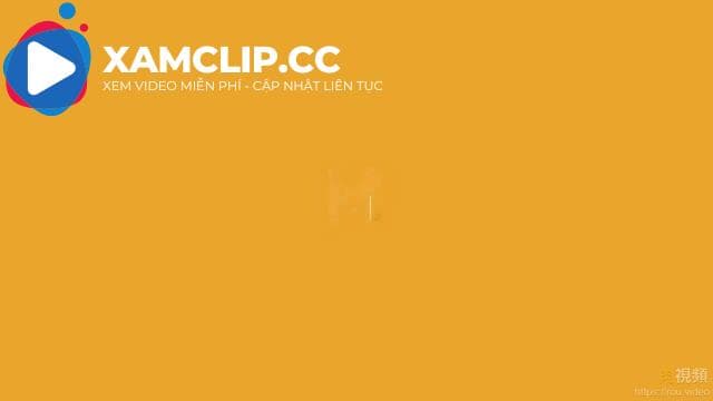 Ông bố địa phương cần con gái và không thể nghe lời cô nên phải huấn luyện cô