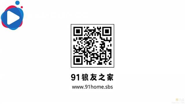Người đàn ông nam tính và cô gái trẻ xuất tinh, họ đánh nhau điên cuồng trên ghế sofa. Âm hộ bào ngư màu hồng của cô gái phun nước như suối, con cặc lớn đụ ​​cô đến mức cô thở hổn hển.