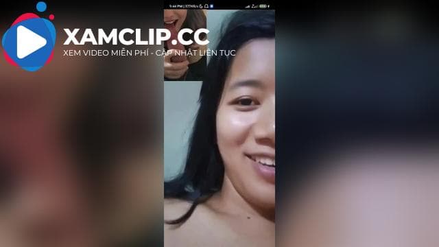 Bạn thân có khác, đang bú cu bạn trai cũng phải gọi khoe nhau, cơ mà anh zai có con cặc bự thiệt