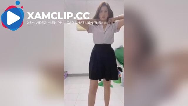 Sinh viên ngây thơ vô tư khoe sò lông trên sóng