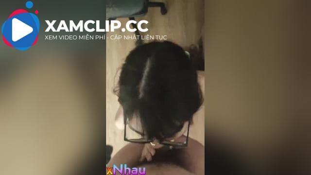 cùng em sinh viên mới lớn làm tình khi bố mẹ đi vắng
