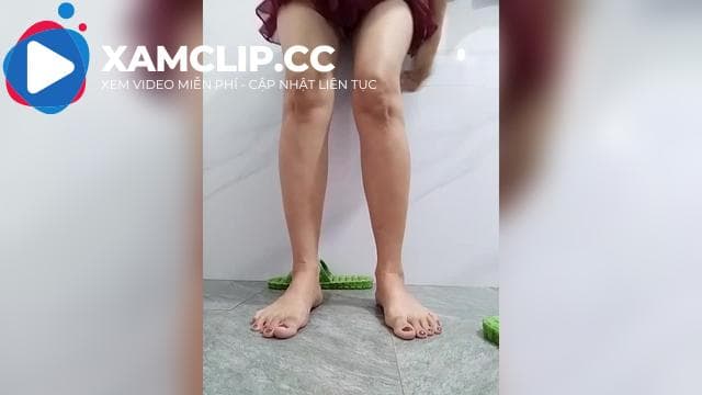 Chị hàng xóm lên stripchat livestream biệt danh Ellie Min