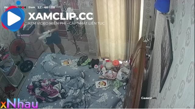 Camera Quay Lén Gái Mới Lớn Thay Đồ Vú Siêu Ngonn
