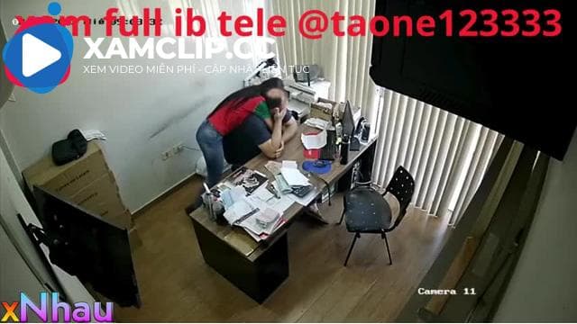Hack Cam Em Nhân Viên Gạ Địt Sếp Được Bế Lên Bàn Bú Lồn Đã Đã