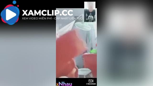 Vy xinh 15 tuổi ở sài gon