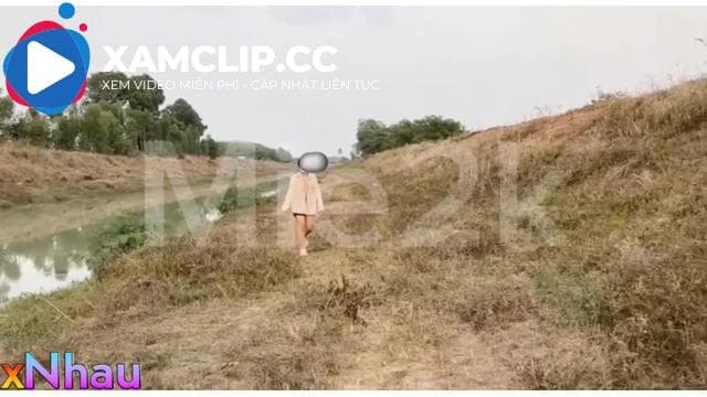 Mie2k show hàng trước mặt bác nông dân