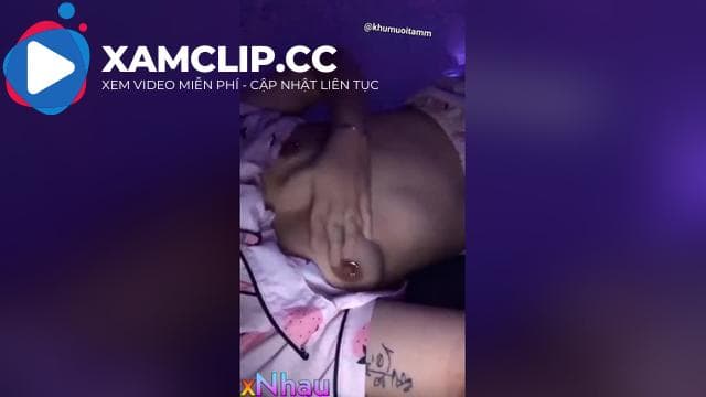 Địt Em Gái Bím Hồng Xỏ Khuyên 2 Núm Vú Cực Nứngg