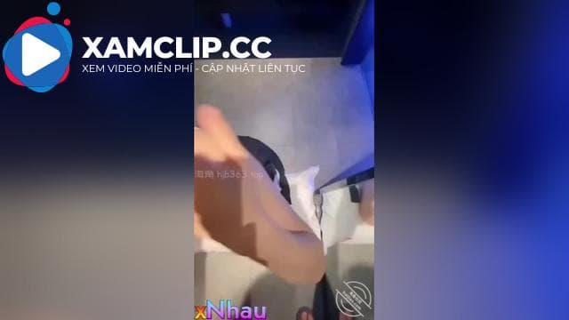 đây là cách anh trai giúp em gái bị ốm khi bố mẹ không có nhà