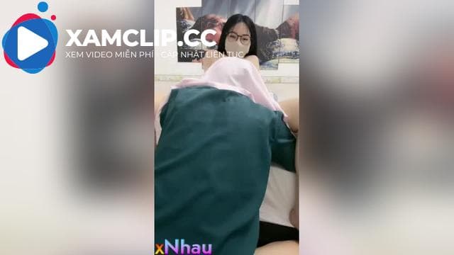 eira gạ chịch anh chủ quán bia cực dâm