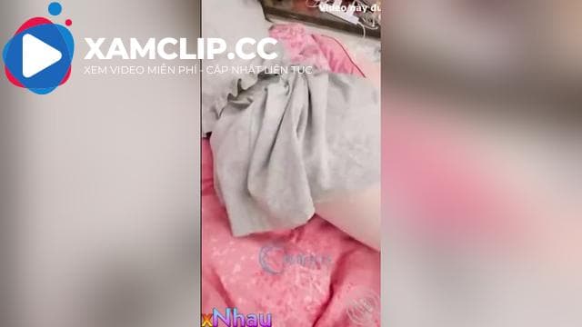 con em gái thản nhiên cho thg a nghịch lồn