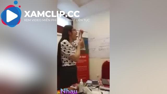 Cô giáo dạy môn bú cu xong đè học sinh ra thực hành