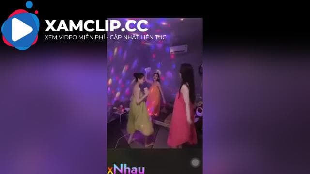 Gái xinh Việt Nam móc lồn thủ dâm, quay lén cực đỉnh #10