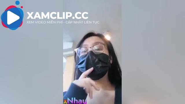 Public ở cầu thang chung cư