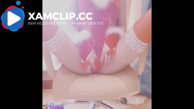 Game thủ thua kèo trả kèo móc lồn se núm vú ngay trên live siêu dâm