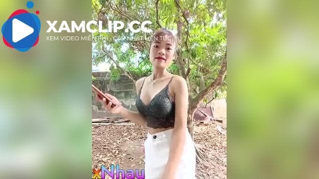 Cô giáo mầm non show hàng 19