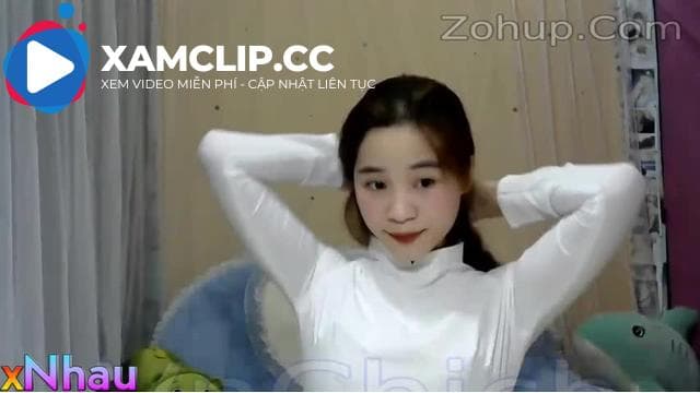 Vừa học online xong e đã cởi đồ thủy dâm nhưng cô chx out phòng và cái kết đắng