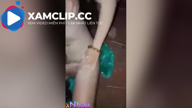 Nửa đêm hiếp dâm em gái xinh ngon ở nơi hoang vắng (P2)