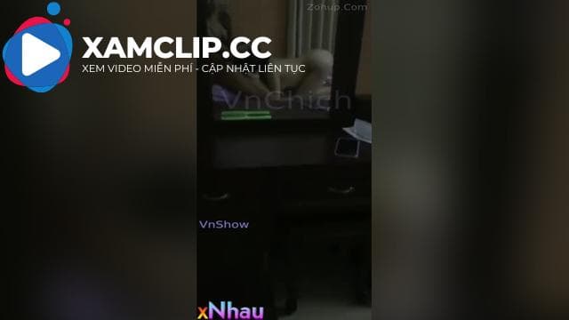 M quay vào gương ý nó mờ , lộ clip cũng ko sao địt doggy là hợp lý