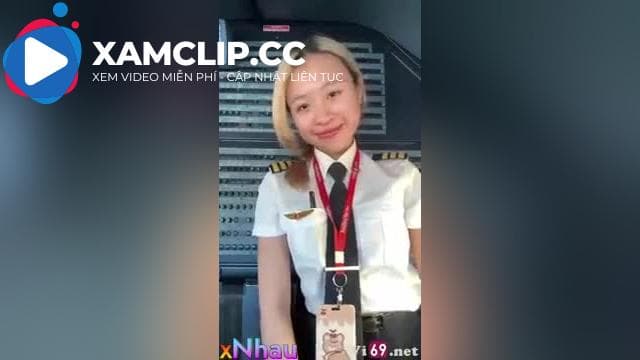 Nữ phi công Vietjet lộ clip nghịch đồ chơi cho người yêu xem #2