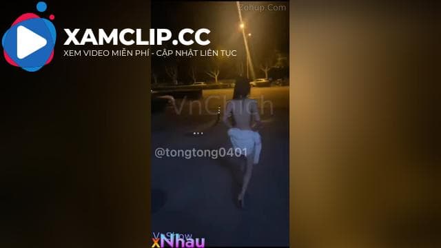 Bắt cô e gxinh trung quốc địt thủ dâm đái lên xe người ta