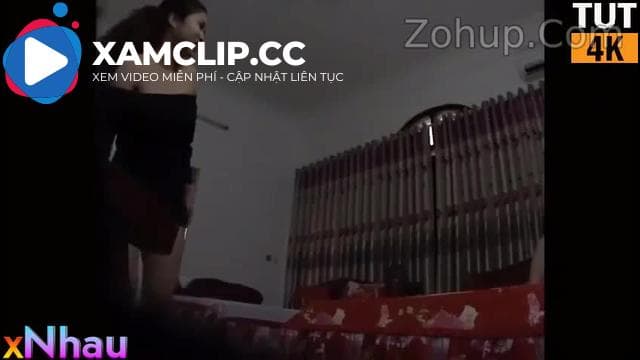 Quay lén mẹ kế địt bồ trong phòng, Xong vì thế mà ép mẹ kế loạn luân với mình