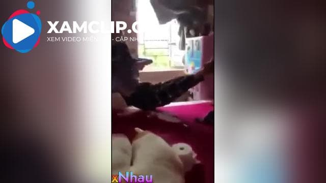 Súc vật gạ bạn cùng lớp uống say rồi đè ra móc lồn