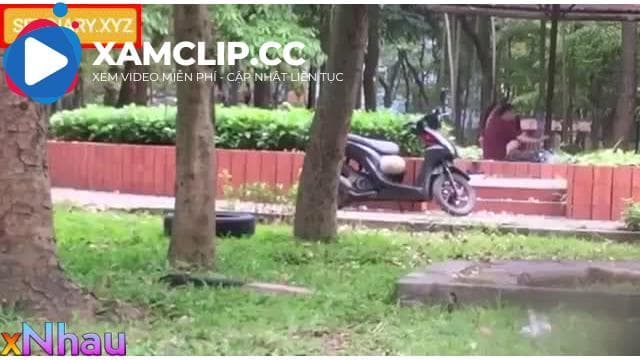 Quay lén đc cặp đôi chú cháu lén lút ở công viên