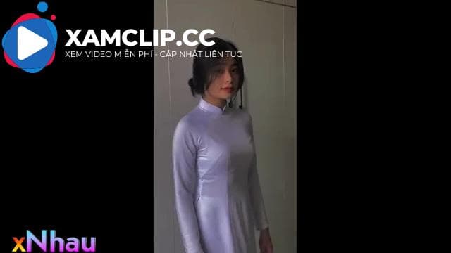 Clip  cực phẩm đầu tiên của Hạnh Trang 2k6 thủ dâm + địt nhau cùng bạn trai