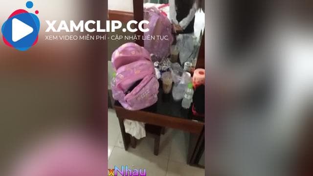 Bướm cực phẩm khít rịt của em nữ sinh đút vào chưa được 1 phút đã xuất vội #1
