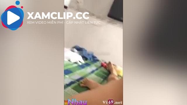 Bé nữ sinh thích nhẹ nhàng chịch một lúc em đã không chịu được bắt anh tắt máy quay #1