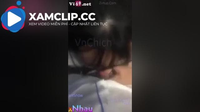 E nữ sinh lén bú cu bạn thân ở Cầu thang trường học bị giáo viên phát hiện