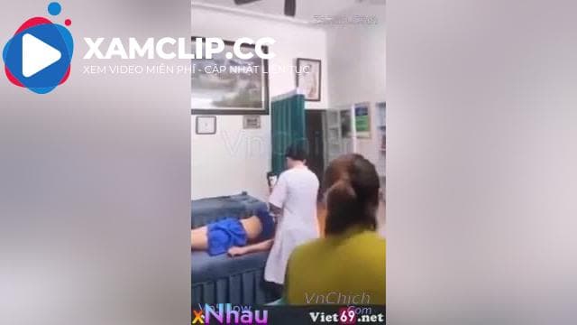 Nam spa massage mà cứ bóp vú xong se lồn gái bị phát hiện trc cmr