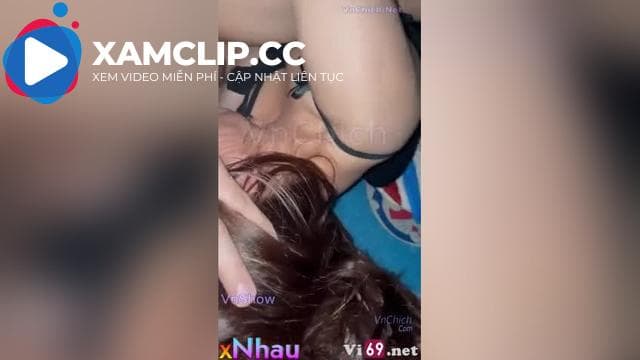 Loạn luân mẹ con, M địt nhanh lên bố m sắp về rồi, đang địt thì bố về thật