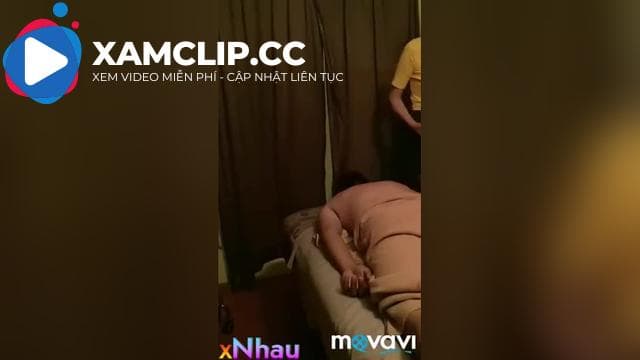 Em nhân viên massage phục vụ chu đáo 2