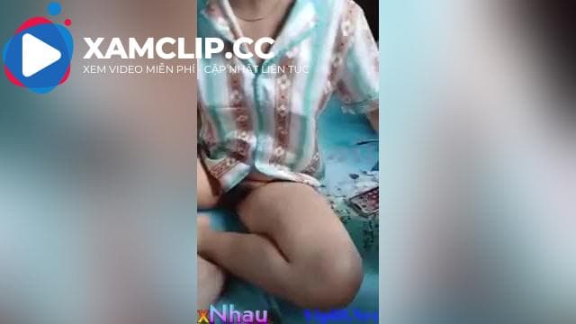 Loạn luân: Tuột quần móc lồn em gái
