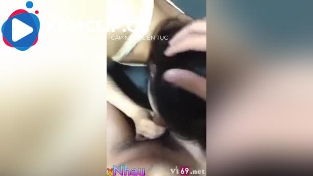 Sang nhà bạn gái ngủ nhờ khi bố mẹ em vắng nhà