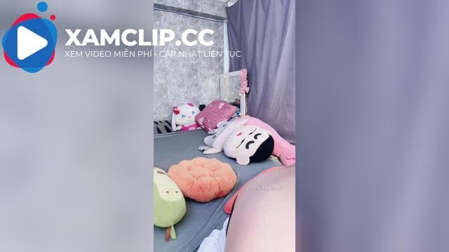 Thaohien02 khoe cặp bưởi năm roi khủng đến Lamonly cũng phải gọi bằng điện thoại