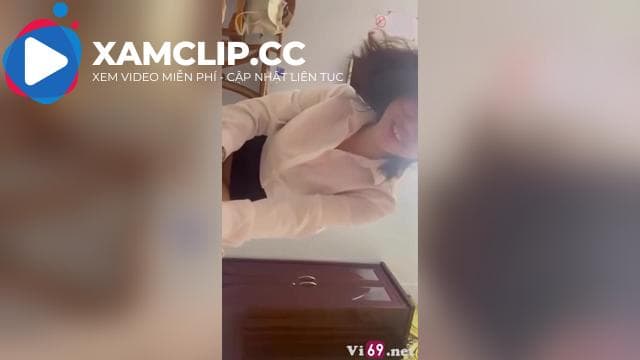 Em thề hứa cứ cho em bú là anh sẽ lên