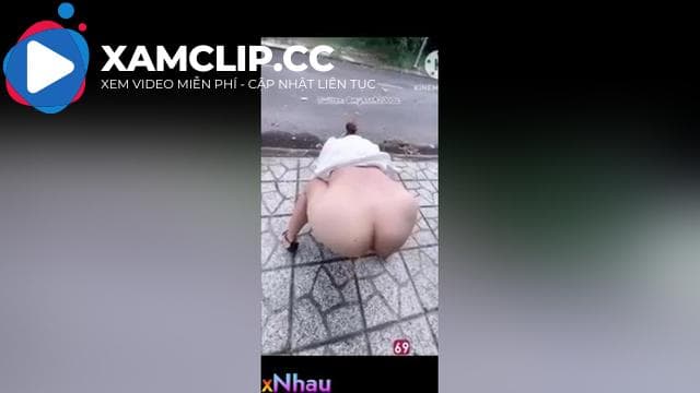 Độc lạ, E myhanh đái ra trạm dừng xe lại còn cho tài xế sờ lồn