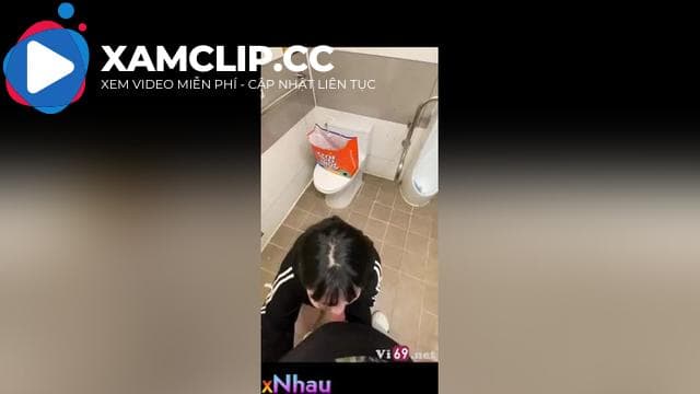 Lén bú cu thg bạn trong wc nam bị mấy a nv phát hiện